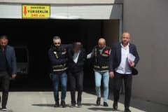 Antalya Muratpaşa ilçesinde seçim broşürü kavgası sonrası olay yeri ve polis ekipleri