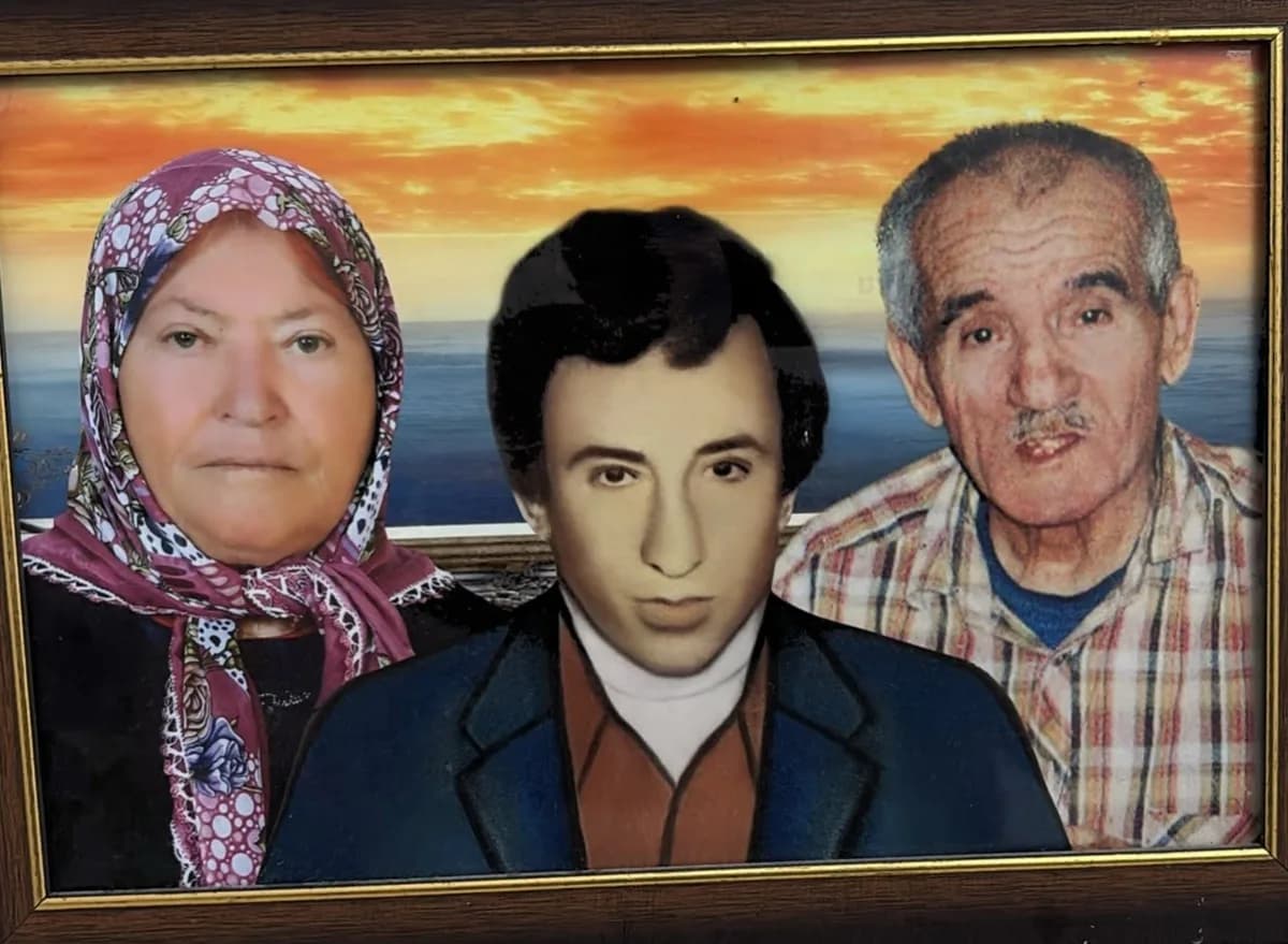 1981 yılında meydana gelen Pancarköy faciasında Şehit olan Yaşar Demiral, 2003 yılında vefat eden Şehit babası Hüseyin D