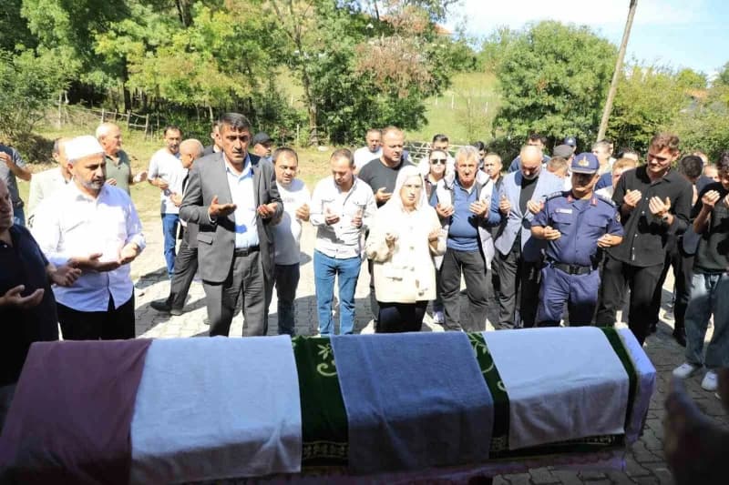 Pancarköy faciası'nda hayatını kaybeden bartınlı Şehit Jandarma Er Yaşar Demiral'ın annesi Gülizar Demiral Oğlunun vefat