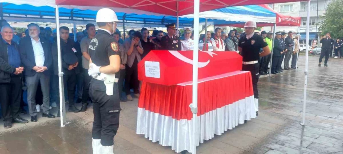Kırıkkale’de meydana gelen trafik kazasında Olay Yeri İnceleme çalışması yaptığı sırada başka bir aracın çarpması sonucu