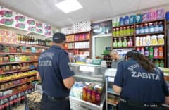 Şehitkamil’de okul kantini ve çevresinde denetim yapan zabıta ekipleri