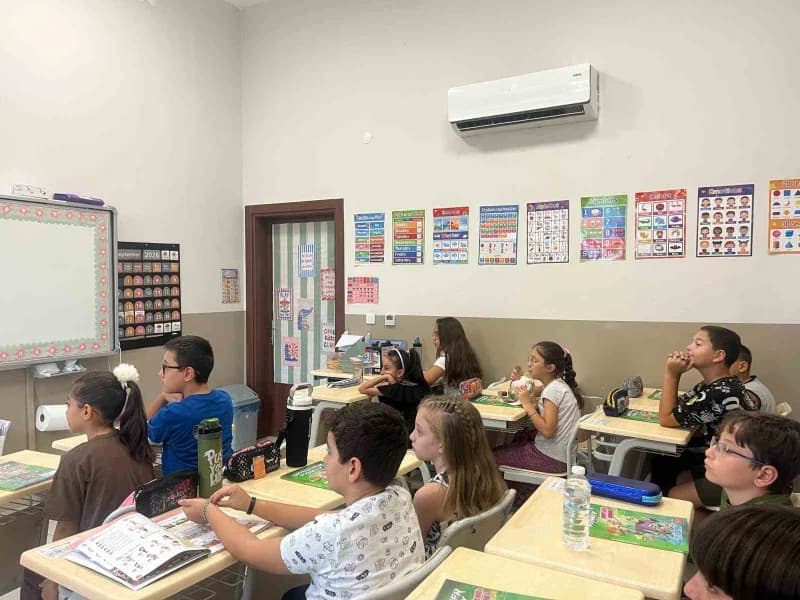 Şehzadeler Belediyesi Gençlik Evi’nin 2. Ve 7. Sınıf arasındaki öğrencilere yönelik düzenlediği destek kurslarına yoğun