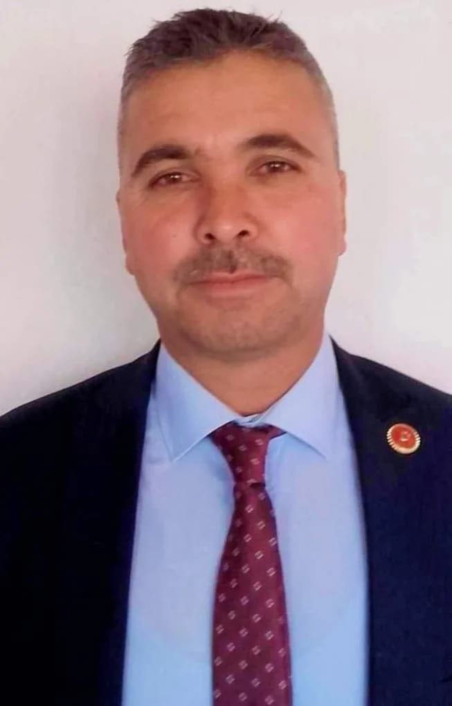 Manisa’nın Selendi ilçesinde gerçekleştirilen Muhtarlar Derneği Başkanlığı seçiminde Çinan Mahallesi Muhtarı Zeki Kartal