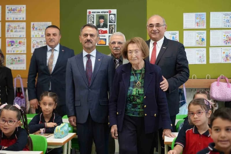 Ford Otosan’ın katkıları ve Vehbi Koç Vakfı iş birliğiyle Gölcük’te hayata geçirilen 35 derslikli Vehbi Koç Vakfı Semaha