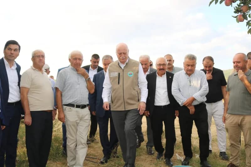 Şemsi Bayraktar’dan Çivril elması açıklaması: kaliteli üretim hem iç hem dış pazarda öne çıkıyor
