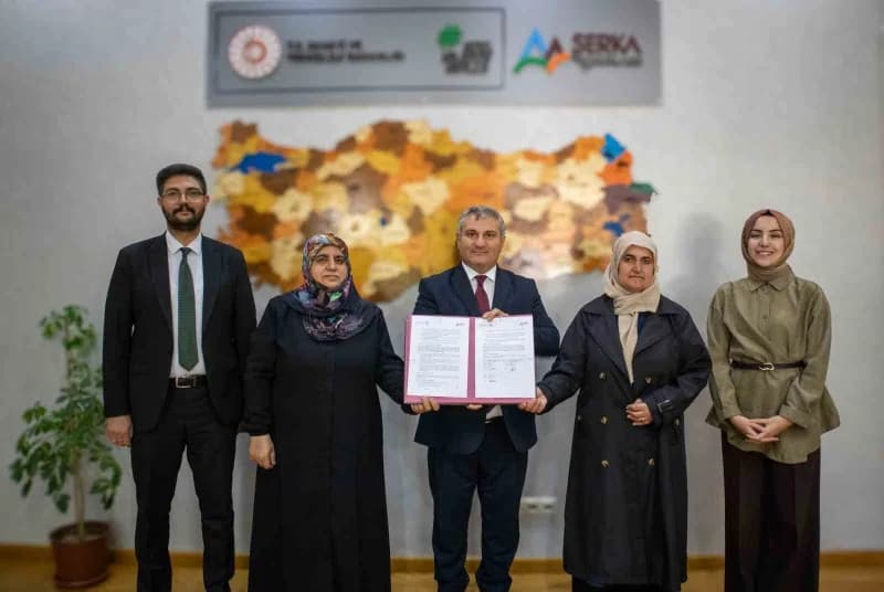 Sarıkamışlı kadınların çikolata üretimi için teknik destek imza töreni