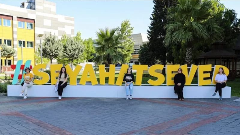 Seyahatsever Projesi, bu yıl da yoğun ilgi gördü. Son dört yılda proje kapsamında 628 bin genç yurtlarda ücretsiz konakl