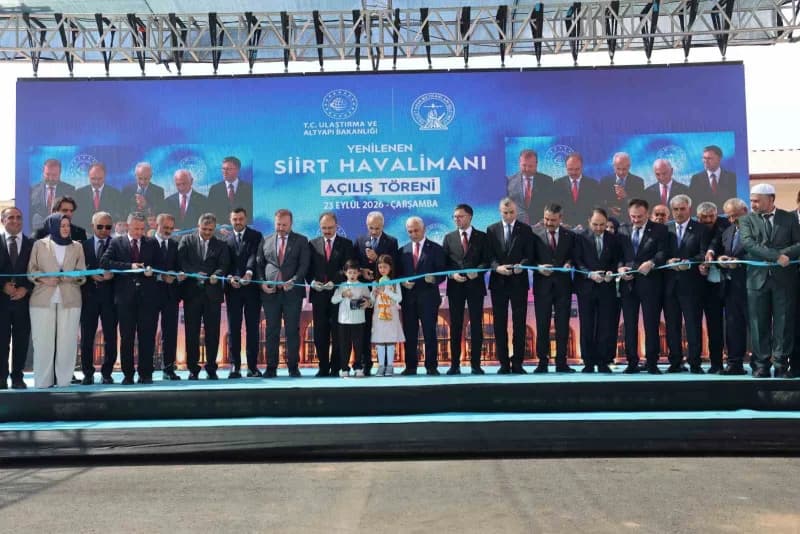 Ulaştırma ve Altyapı Bakanı Abdulkadir Uraloğlu, Siirt Havalimanının resmi açılış törenine katıldı