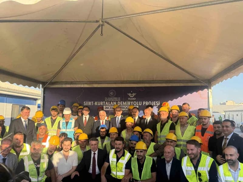 Sahada 650 Personel Gece Gündüz Çalışıyor Projenin inşaat aşamasında da istihdama katkı sağladığını dile getiren Bakan U