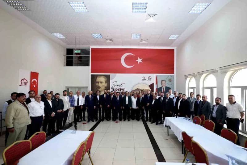 Yoğun katılımla gerçekleşen programa; Siirt Valisi ve Belediye Başkan Vekili Dr. Kemal Kızılkaya, Cumhurbaşkanı Başdanış