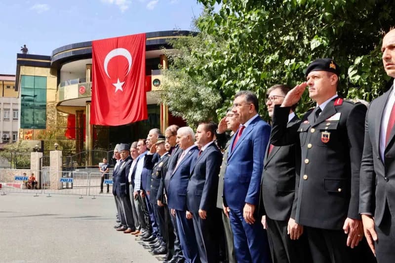 19 Eylül Gaziler Günü, Siirt'te düzenlenen tören ve çeşitli programlarla kutlandı.