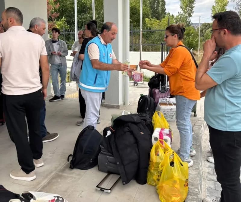 Simav KYK Erkek Öğrenci Yurdu’nda öğrenciler ve velilere manevi danışmanlık hizmetleri hakkında bilgilendirme yapılıyor