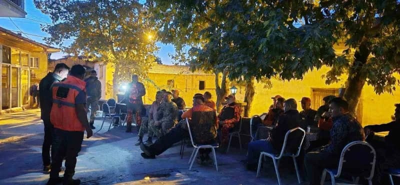 Simav’da Tarım alanlarını koruma için yaban domuzu sürek avı