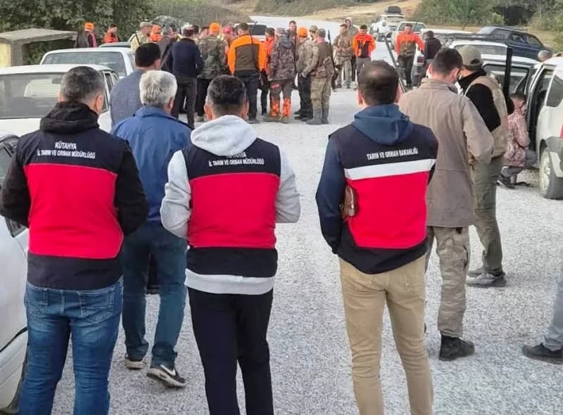 Simav’da Tarım alanlarını koruma için yaban domuzu sürek avı