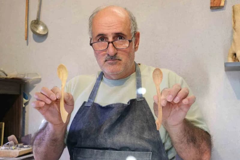 Sivas'ta Halit Yıldızeli tarafından el yapımı sağlıklı şimşir bebek mama kaşıkları