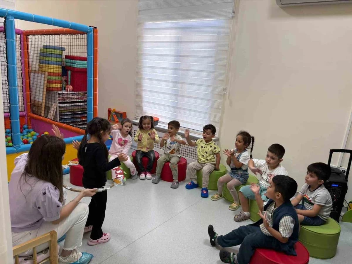 Sincan Belediyesi bünyesinde hizmet veren 8 kreş, 2026-2027 eğitim öğretim yılına kapsamlı eğitim programıyla başladı.