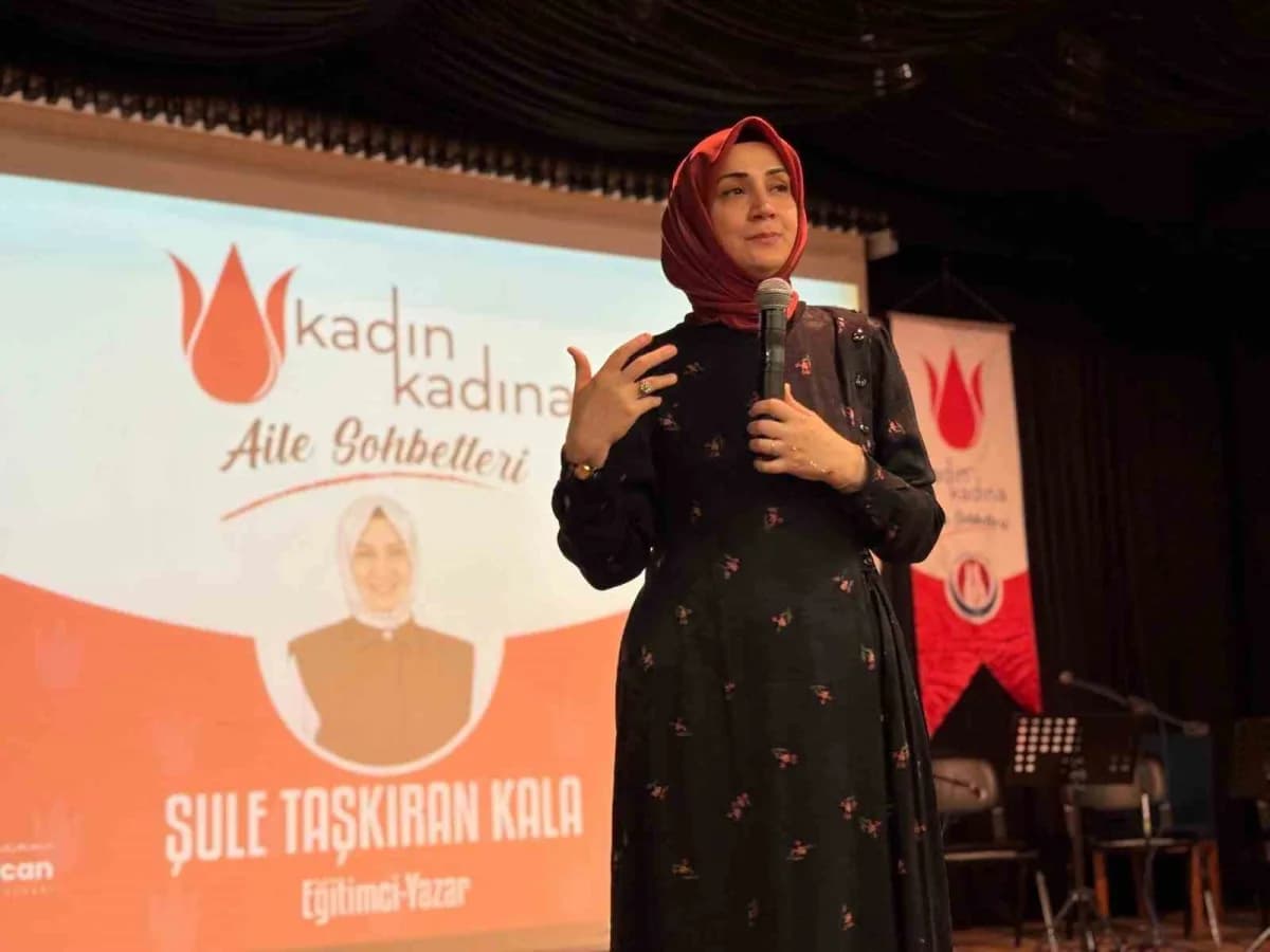 Sincan Belediyesi, Kadın Kadına Aile Sohbetleri Programı ile alanında uzman, birbirinden değerli isimleri Sincanlı hanım