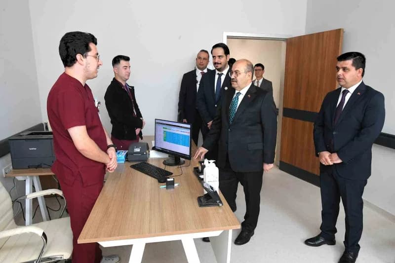Balıkesir Sındırgı’da yeni hizmete giren modern devlet hastanesi binası