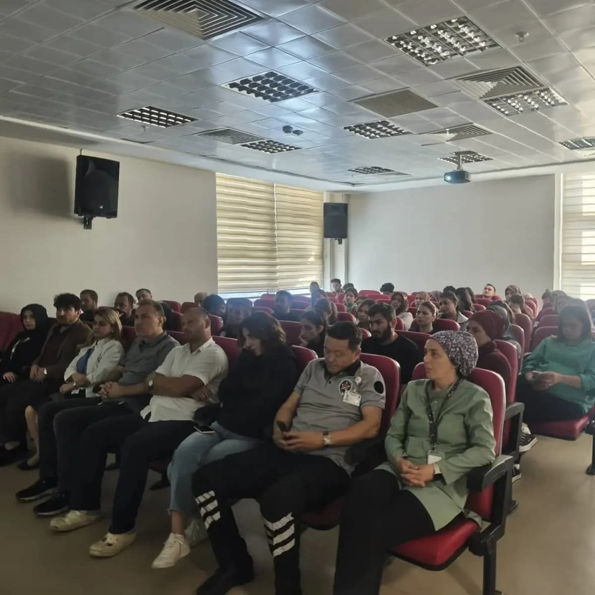 Sinop’un Ayancık ilçesinde, Ayancık Devlet Hastanesi çalışanlarına yönelik İş Sağlığı ve Güvenliği Eğitimi gerçekleştiri