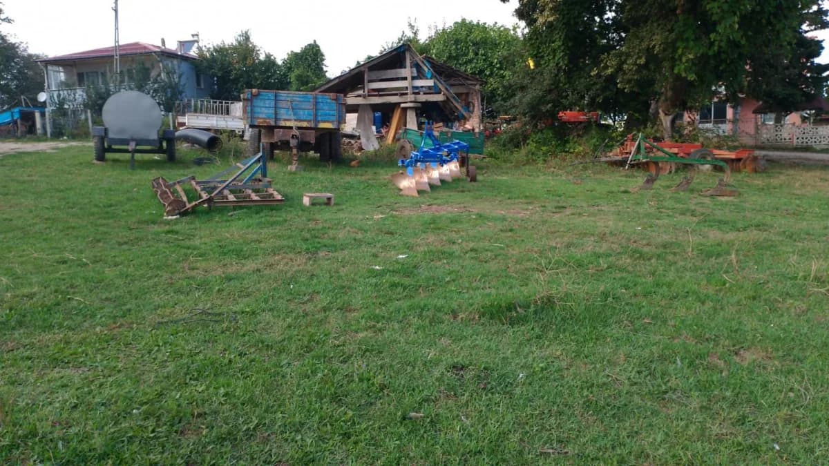 Sinop Bektaşağa mahallesinde cami yapımı için ayrılan arazi ve mahalle sakinleri