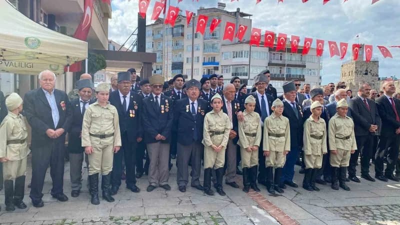 Sinop’ta 19 Eylül Gaziler Günü’nün 105’inci yıl dönümü dolayısıyla tören gerçekleştirildi.