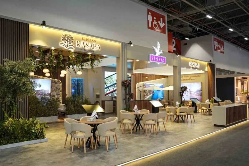 Türkiye ve bölgenin en kapsamlı karma ticaret fuarlarından biri olan MÜSİAD EXPO 2026 fuarında Sinpaş Tatil Evi konsepti