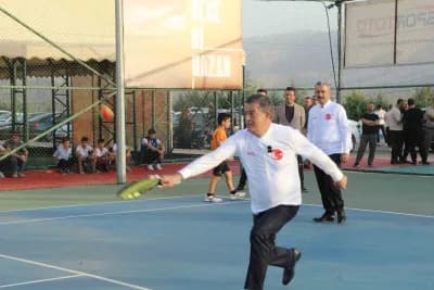 Şırnak’ta 5. Cudi Cup Uluslararası Tenis Turnuvası için kortlarda mücadele eden tenisçiler