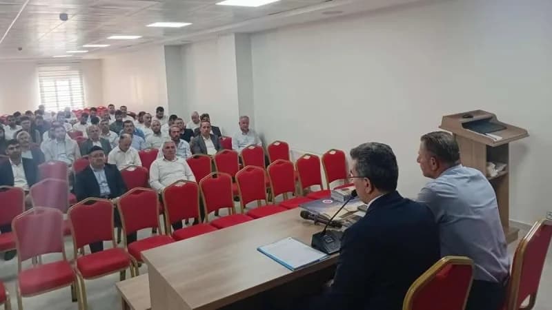 Şırnak İl Müftülüğü tarafından düzenlenen eylül ayı mutad toplantısında, kent genelinde yürütülen din hizmetleri, görev