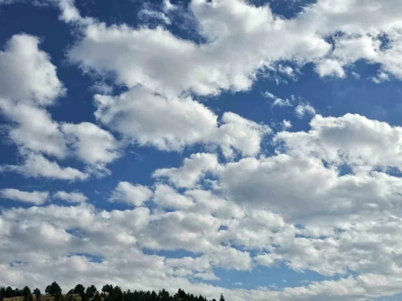Elazığ’da ilginç bulut görüntüsü:sirrokümülüsler görsel şölen sundu