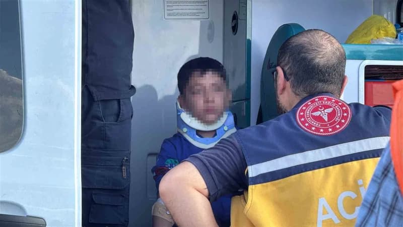 Sivas-kayseri karayolunda seyir halindeki otomobilin tıra çarptığı kazada 6 kişi yaralandı.