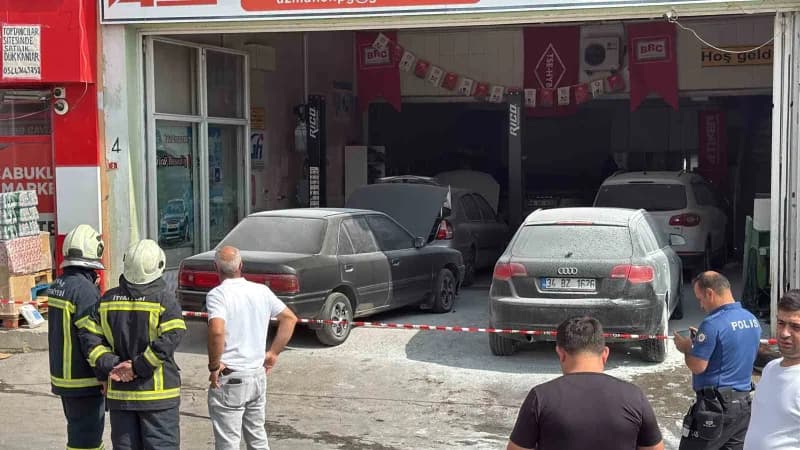 Sivas’ta toptancılar sitesinde patlama meydana geldi, ekipler olay yerine geçiyor.