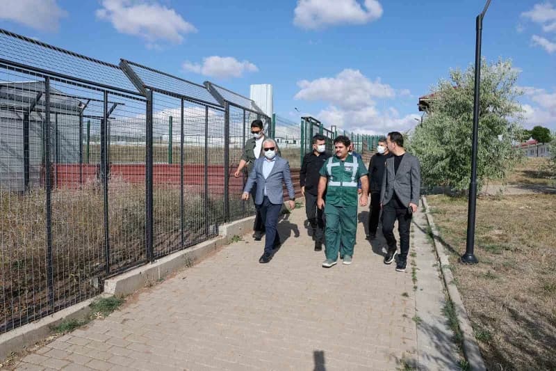Sivas Valisi Yılmaz Şimşek, kentte sağlık, ulaşım, eğitim, Hayvan Bakım ve bilim-teknoloji alanlarında yürütülen yatırım