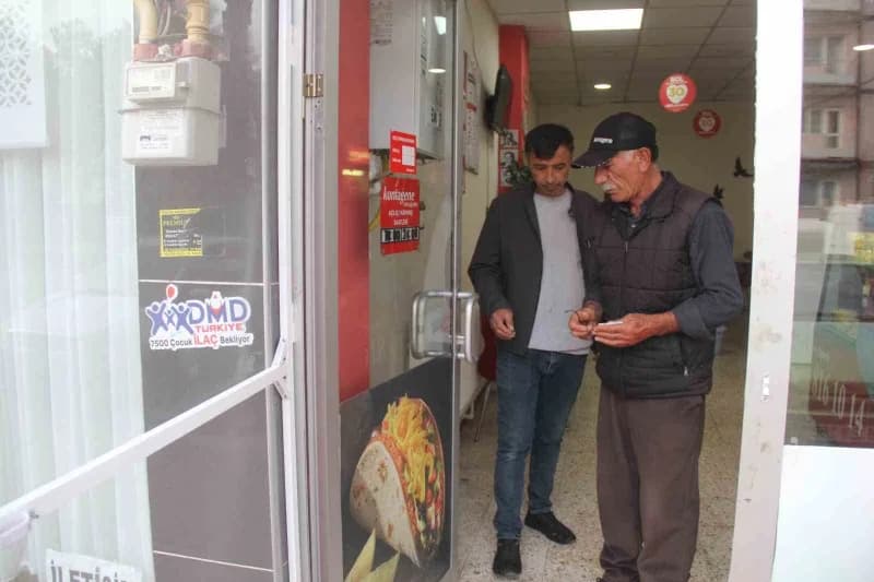 Sabah iş yerlerini açıp iş yerlerine giren esnaf, soyulduklarını sonradan fark etti