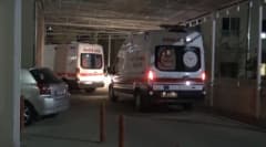 Şanlıurfa Siverek ilçesinde meydana gelen trafik kazasında olay yeri ve sağlık ekipleri