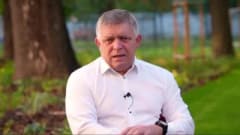 Slovakya Başbakanı Robert Fico basın toplantısında konuşuyor