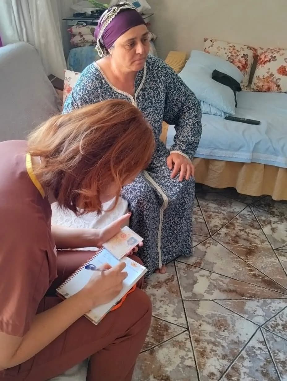 Söke’de Roman vatandaşlara yönelik gerçekleştirilen Saha çalışması kapsamında Kemalpaşa Mahallesi’ndeki haneler ziyaret