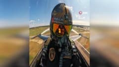 SOLOTÜRK ekibi Fransa Saint-Dizier Hava Gösterileri'nde F-16 ile gösteri uçuşu yaparken