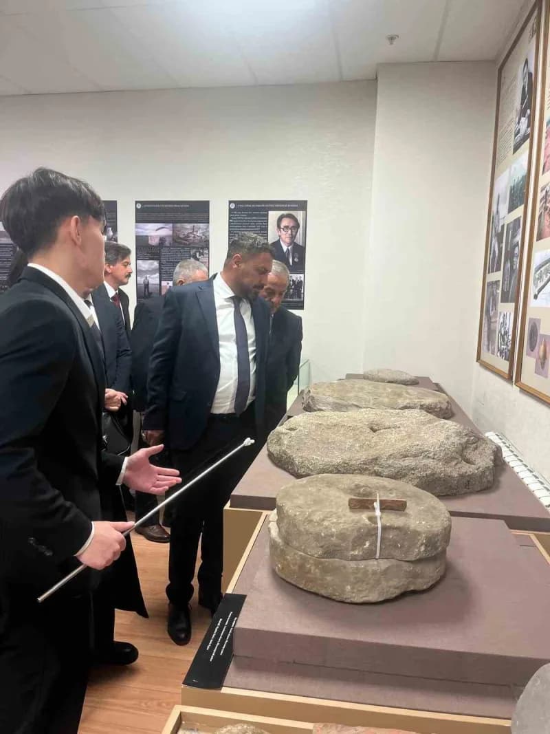 Sorgun Belediye Başkanı Mustafa Erkut Ekinci, beraberindeki heyetle Kazakistan’da bir dizi temas gerçekleştirdi.