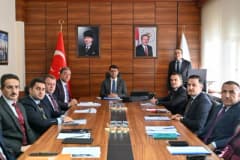 Uşak Valisi Serdar Kartal başkanlığında Sosyal Yardımlaşma ve Dayanışma Vakıflarının toplantısı