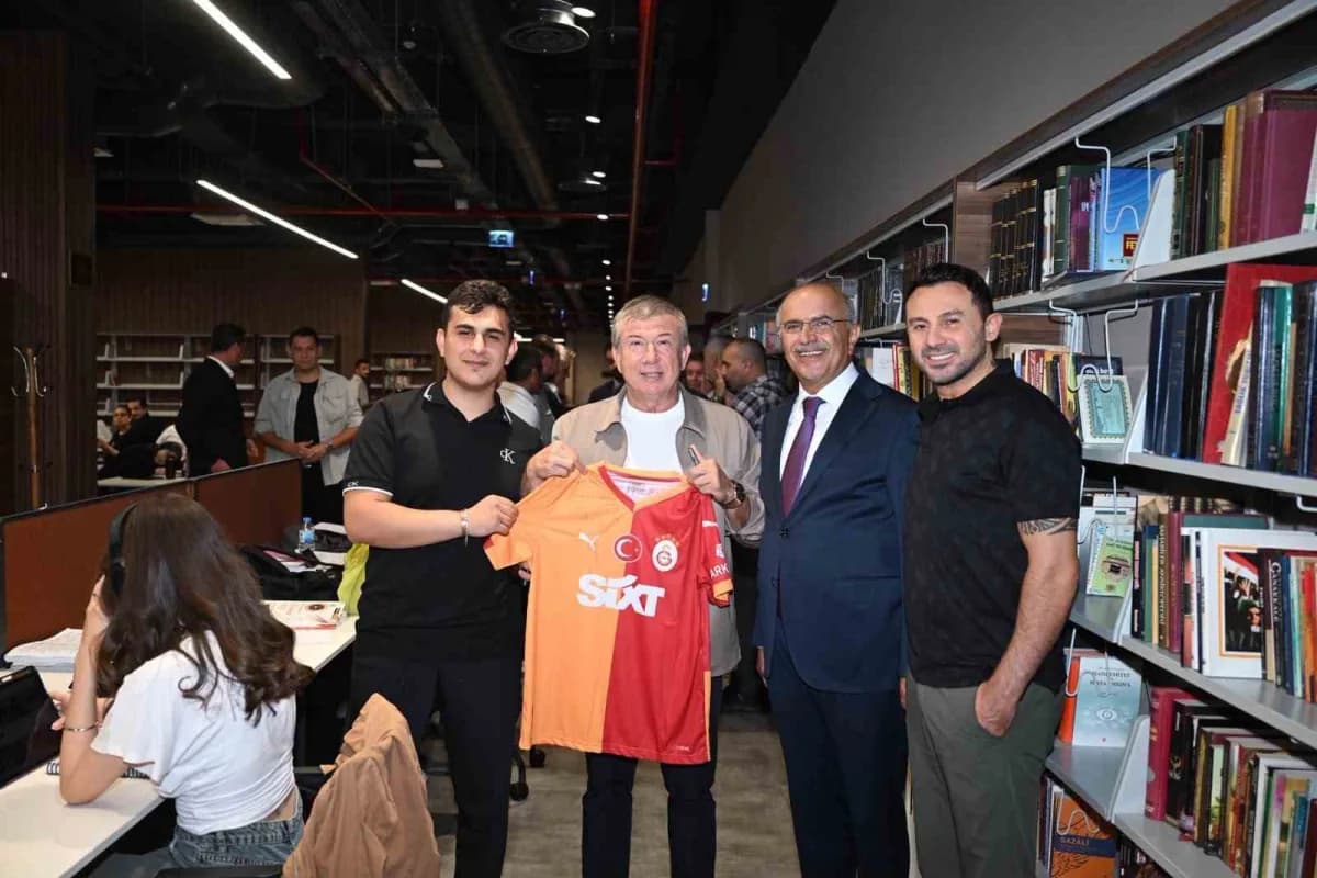 Spor dünyasının ünlü isimlerinden Başkan Er’e övgü