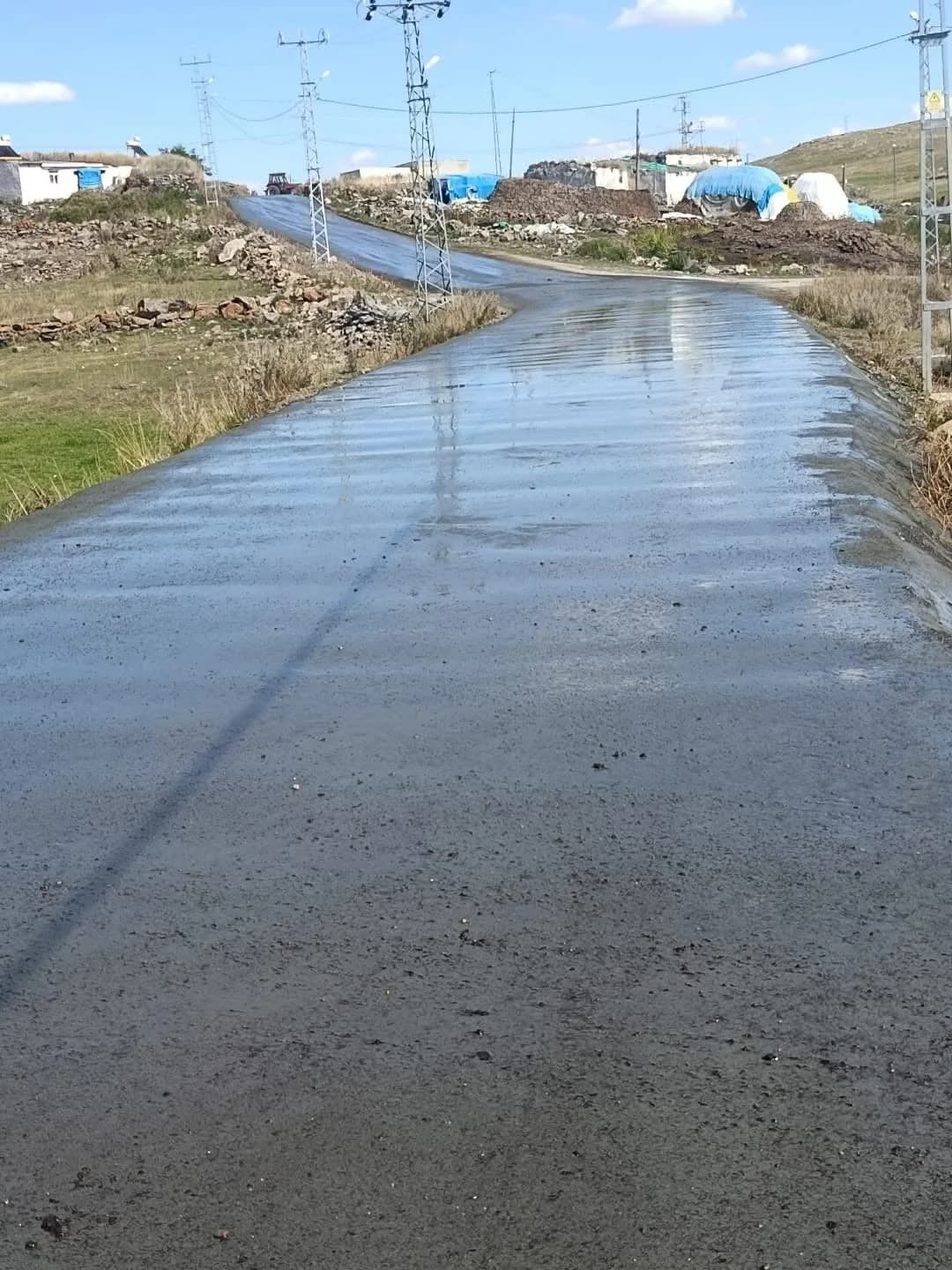 Susuz’da SSB Beton yol çalışması başladı(Kars-iha)