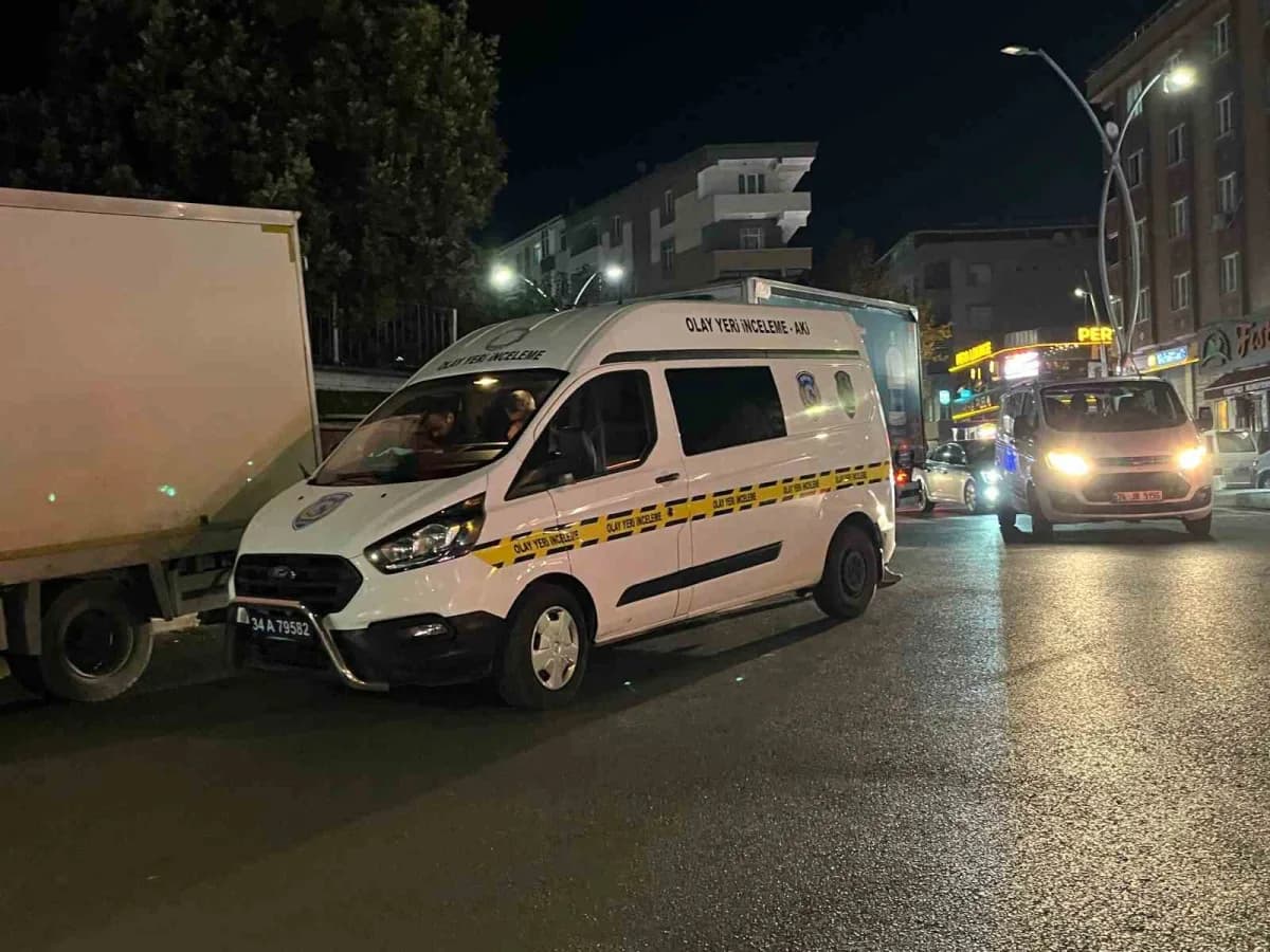 Sultangazi’de tartıştığı kişiye silahla ateş etti : 1 yaralı