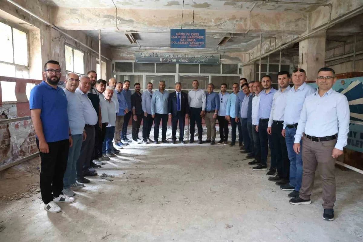 Nazilli Sümerbank Basma Fabrikası alanında hazırlanan fuar ve sosyal yaşam projesi için inceleme yapan Nuri Arslan