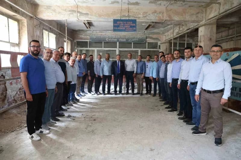 Nazilli Sümerbank Basma Fabrikası alanında hazırlanan fuar ve sosyal yaşam projesi için inceleme yapan Nuri Arslan