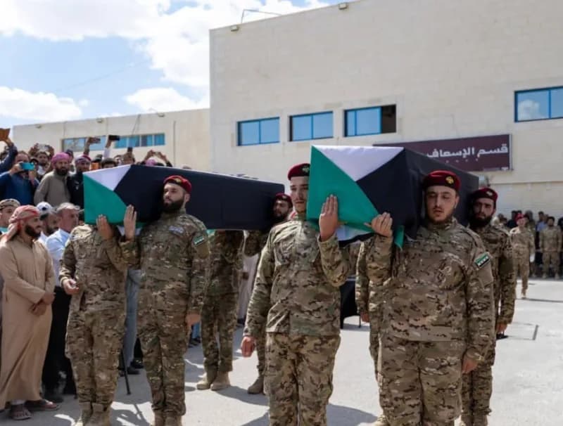 Suriye Deyrizor vilayetinde mühimmat deposunda meydana gelen patlamanın ardından bölge