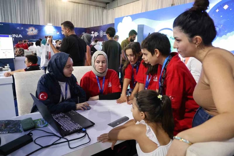 Diyarbakır'da TEKNOFEST 2026 kapsamında yapılan yarışmalar devam ediyor.