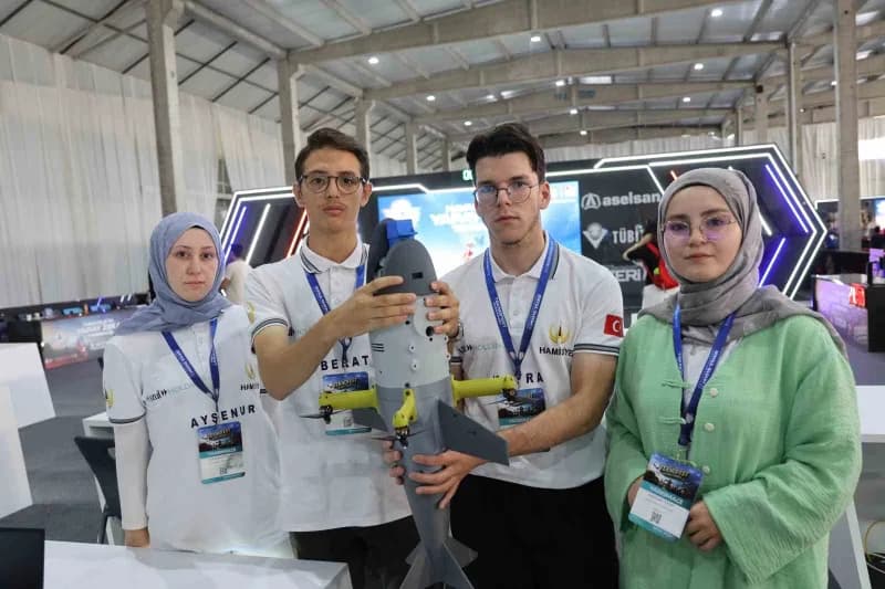 TEKNOFEST 2026 Diyarbakır etkinliğinde T3 Vakfı Proje Koordinatörü Mustafa Kara konuşma yapıyor