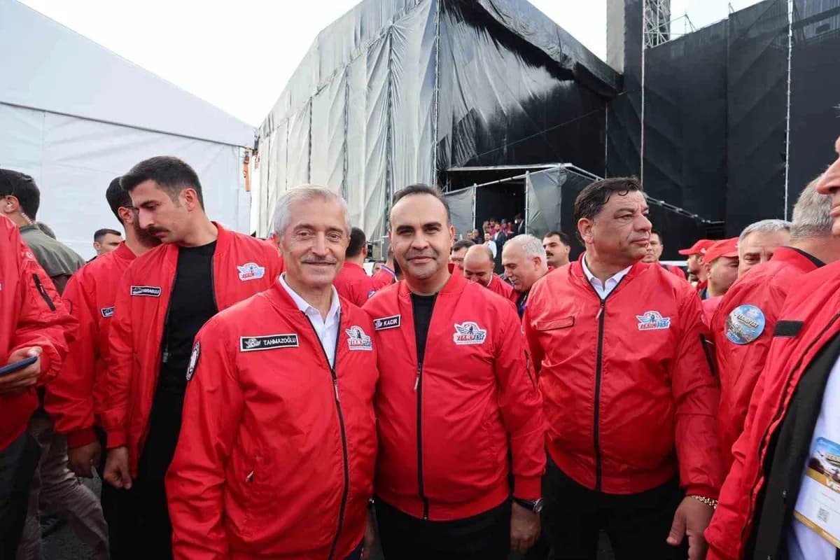 Şahinbey Belediye Başkanı Mehmet Tahmazoğlu, TEKNOFEST Güneydoğu’nun başlamasıyla birlikte gençlerin Teknoloji heyecanın