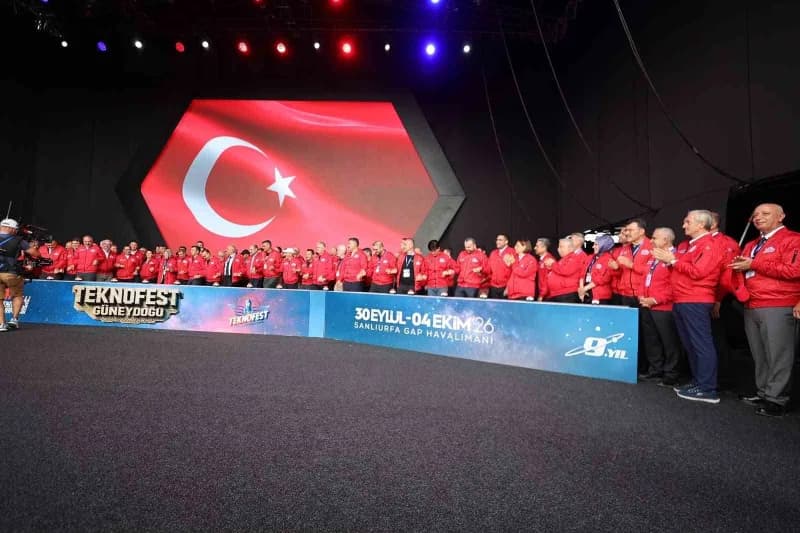 Şahinbey Belediye Başkanı Mehmet Tahmazoğlu, TEKNOFEST Güneydoğu’nun başlamasıyla birlikte gençlerin Teknoloji heyecanın