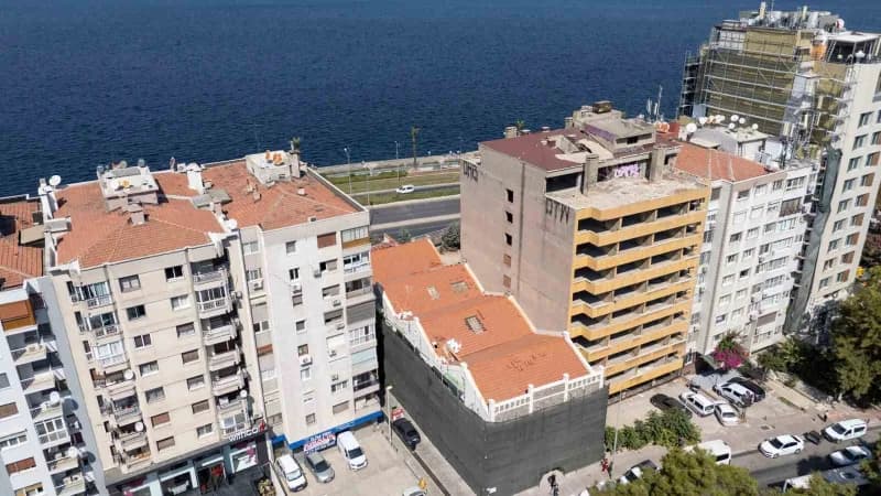 İzmir Tarihi Sayaç Atölyesi binasının dış cephesi ve restorasyon çalışmaları